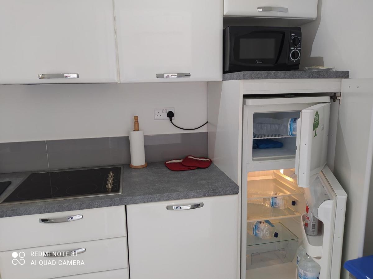 Mellieha Beach Apartment ภายนอก รูปภาพ